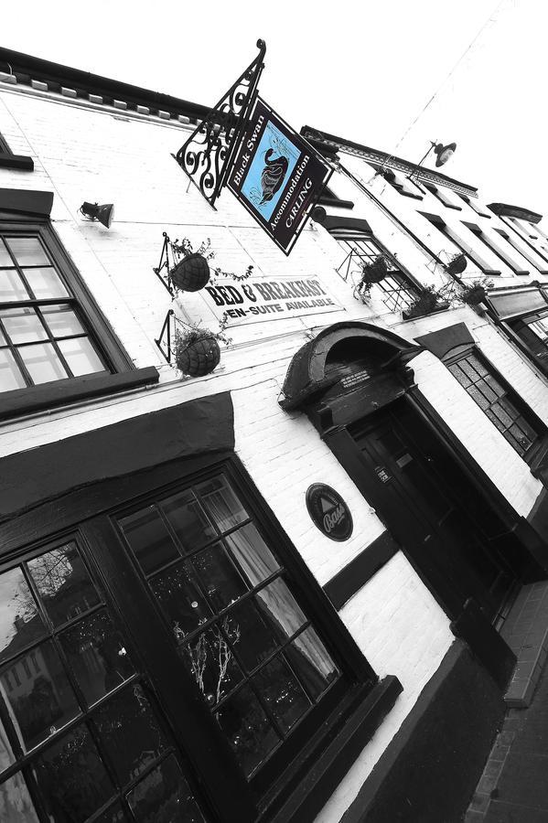 The Black Swan Inn Leominster Extérieur photo